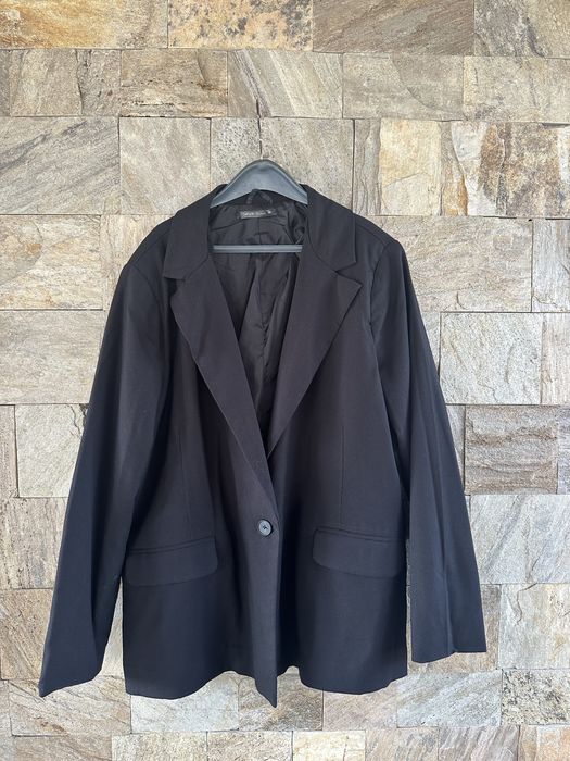 Дамски официални сака