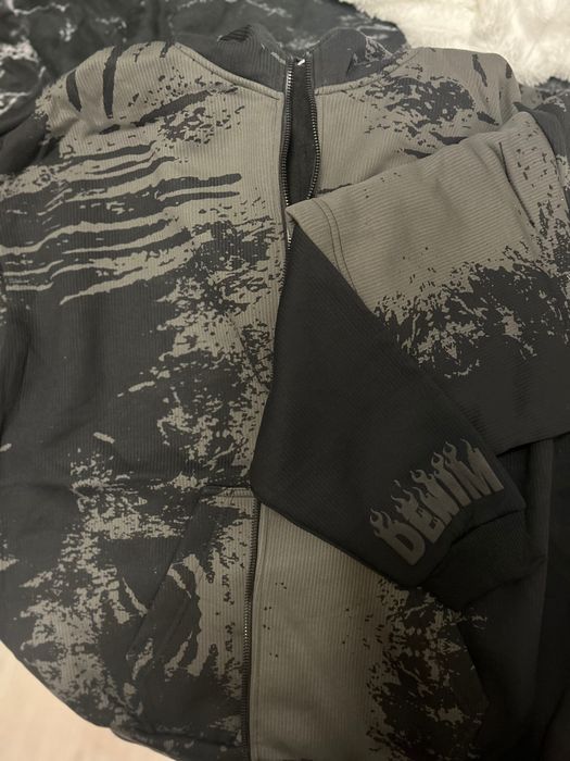 Екип от две части