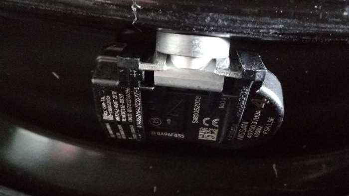 Senzori presiune jante Nissan Renault Mitsubishi 407004CB0A 407004CB0B