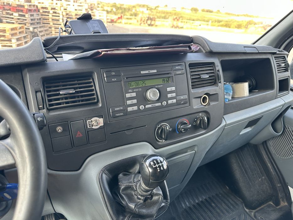 Ford transit platforma + Prelată  2012