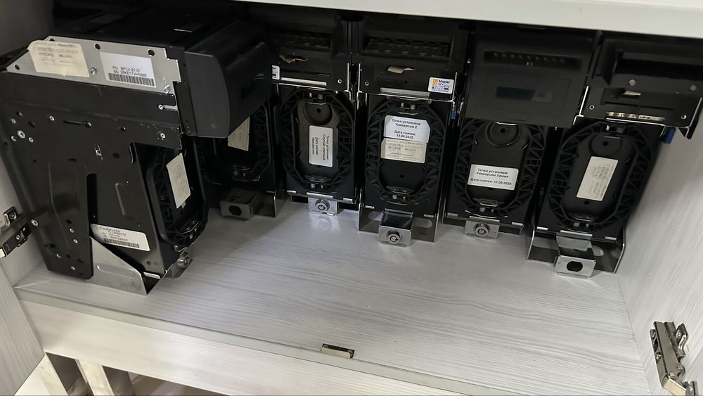 Продам купюроприёмники CashCode MFLV-2110