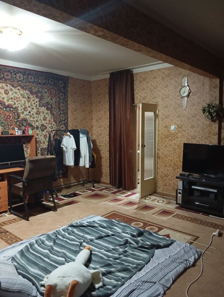 Продается квартира массив Куйлюк 4