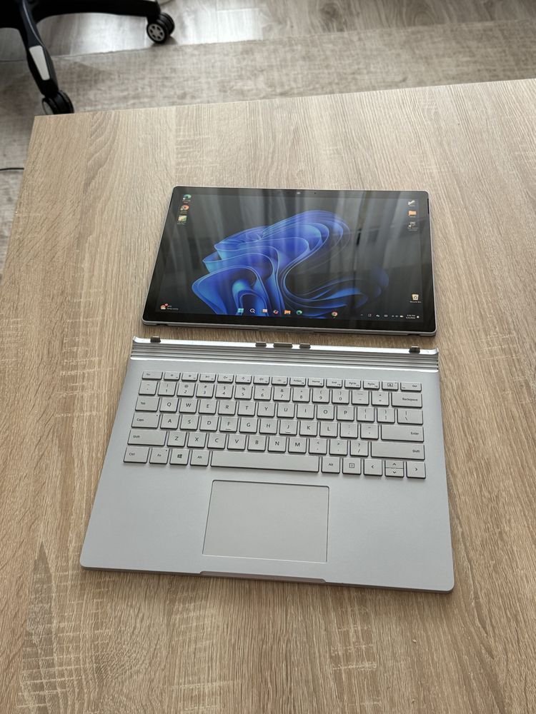 Microsoft Surface Book 2 – 15” | i7-8650U | GTX 1050 | Touchscreen