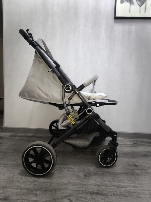 Детская коляска б/у  в идеальном состоянии