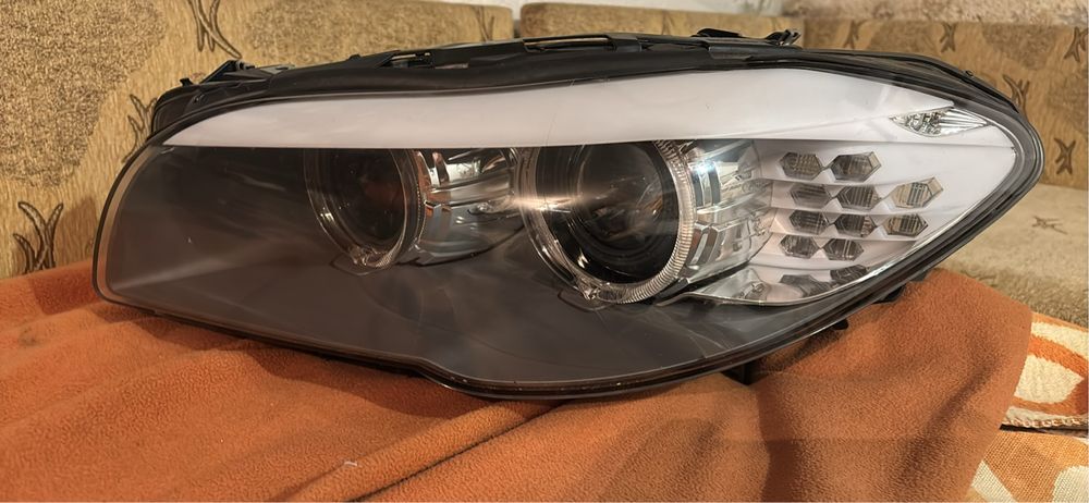 Faruri Bmw F10-F11 partea stanga