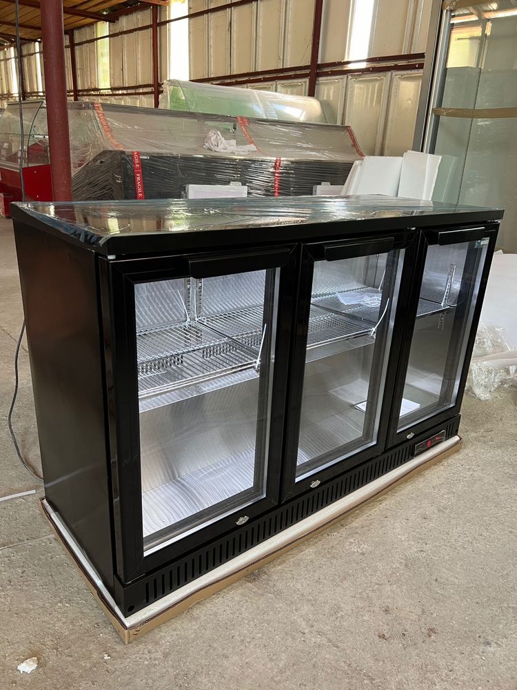 Vitrina frigorifica minibar cu 3 usi