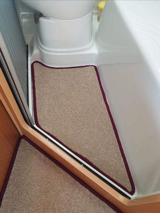 Atelierul De Reparat,Modificat,Festonat Covoare Si Mocheta