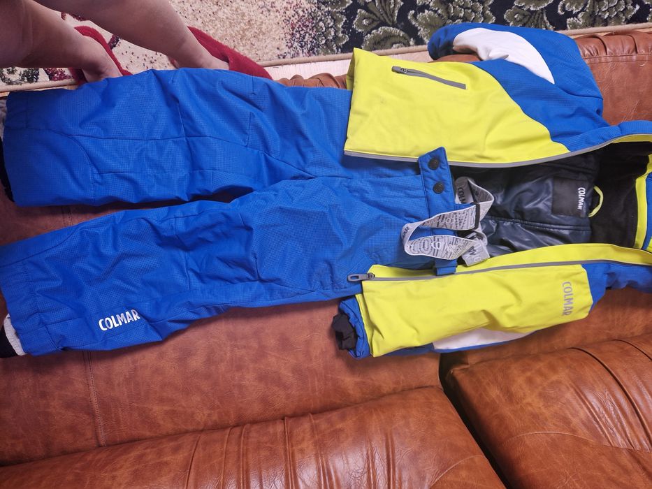 Costum ski COLMAR + helanca. Ofer cadou ghetele