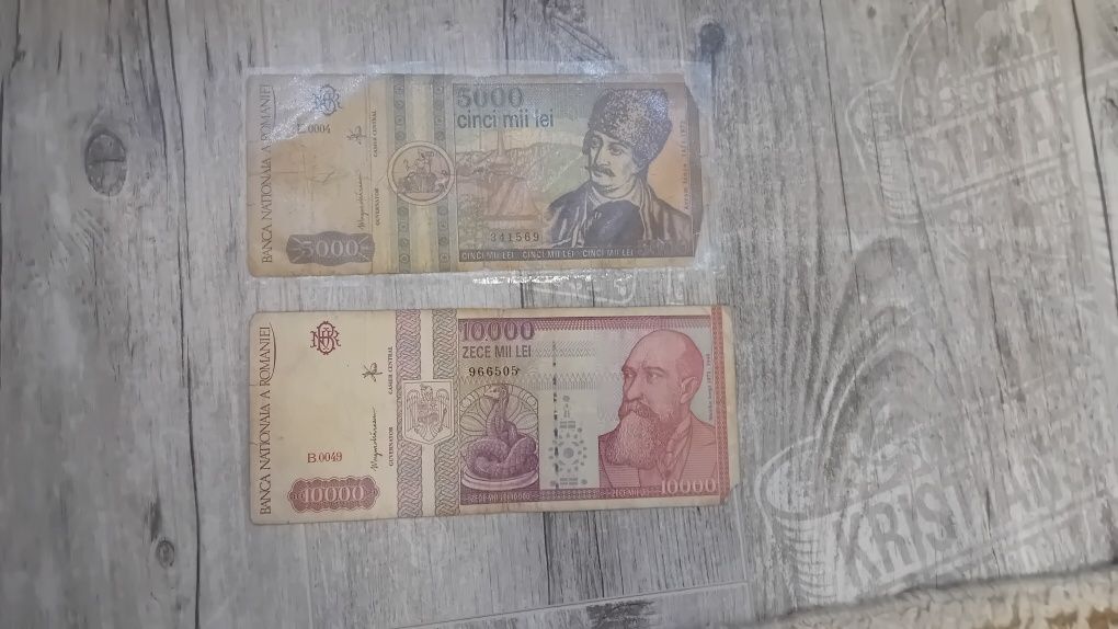 Schimb bancnote și monede