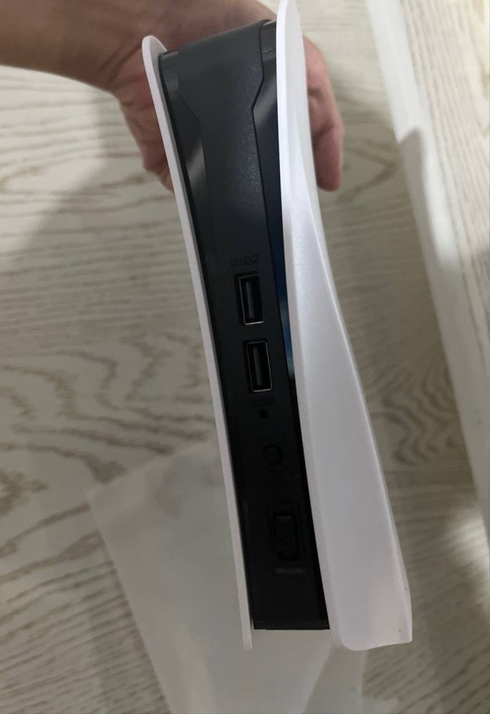 Smart watch ultra-2 va Playstation joystik 2 ta