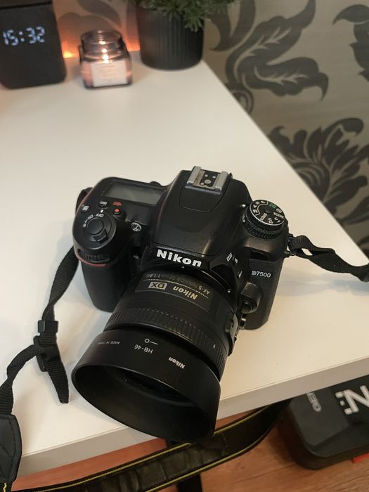 Фотоаппарат Nikon D7500 + объектив Nikon 35mm, 1.8