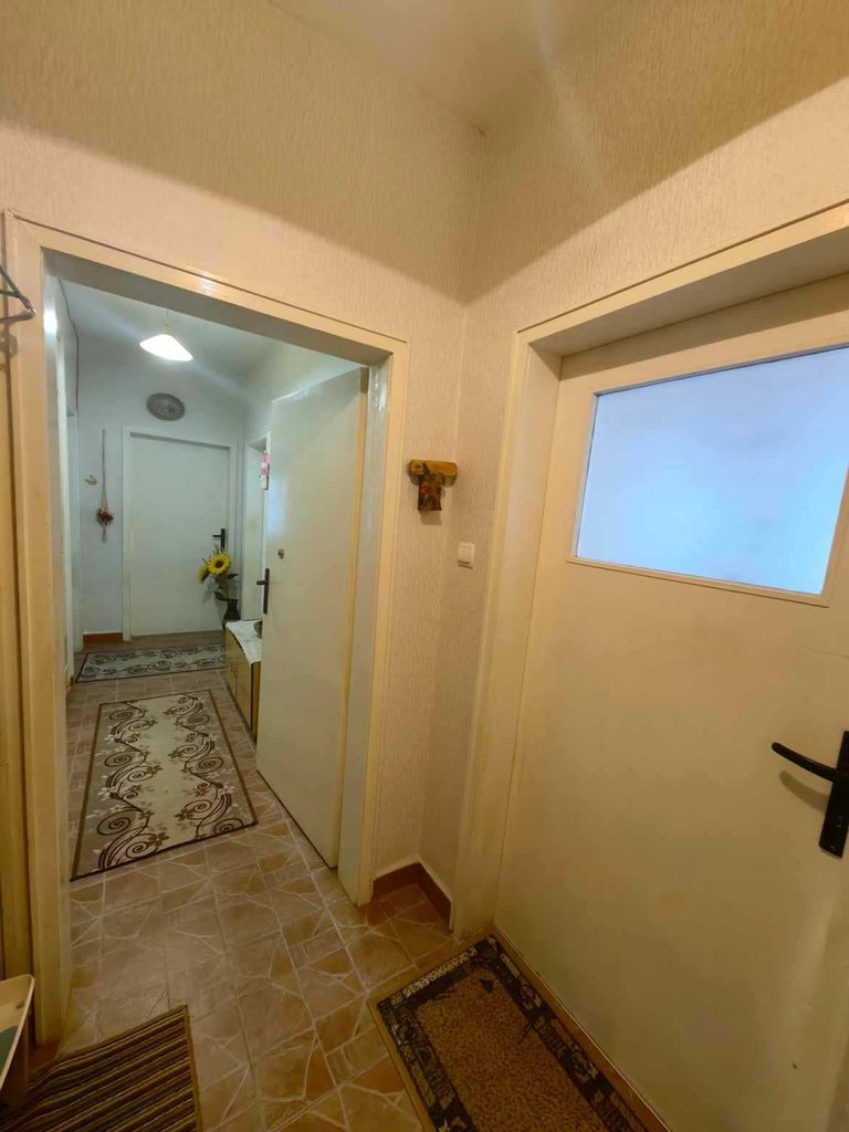 Продава се Многостаен апартамент в Разград, Център - 92 кв.м за 1359 €/кв.м - Снимка #4