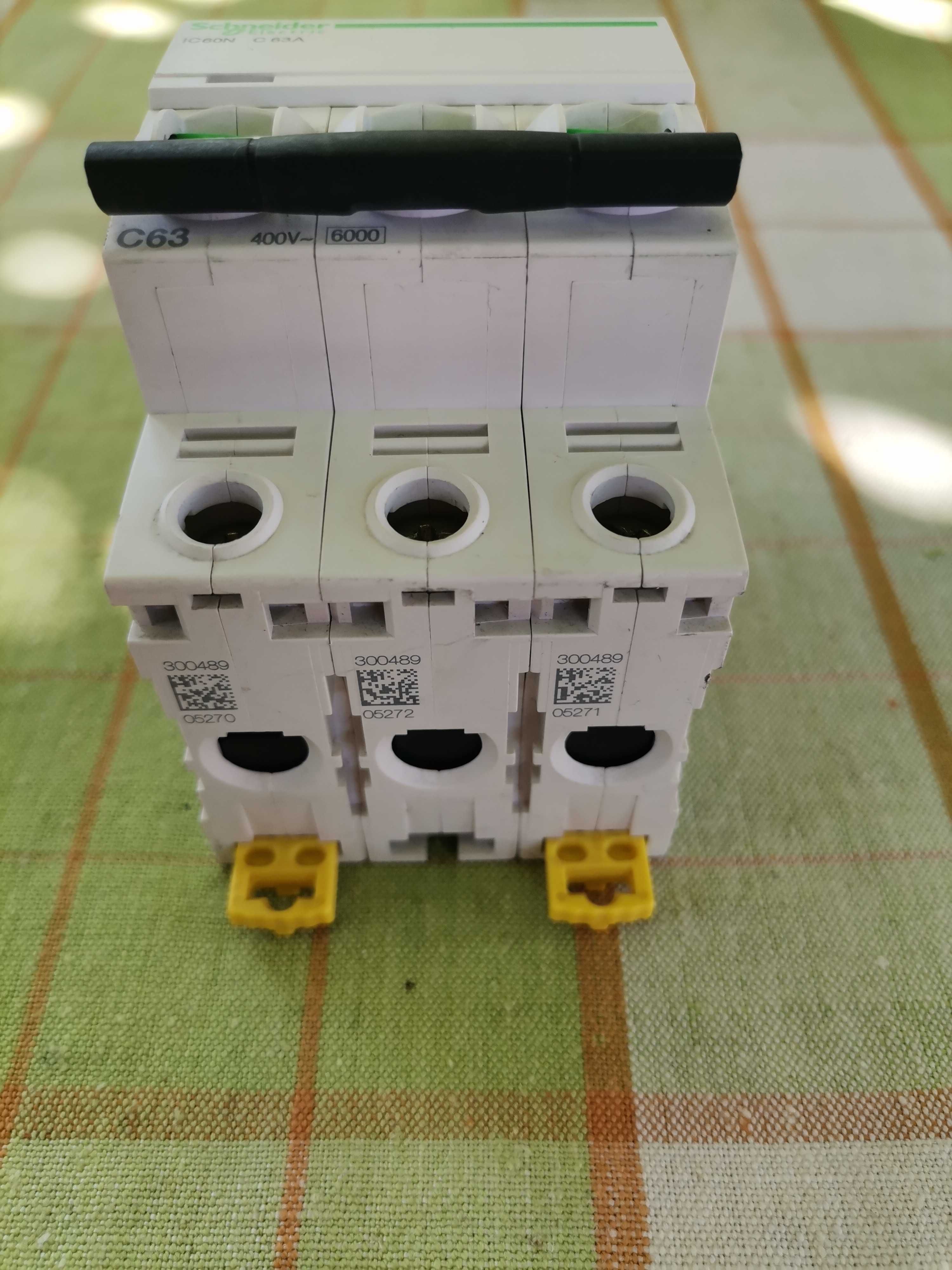 Автоматичен прекъсвач Schneider iC 60N, C63 A