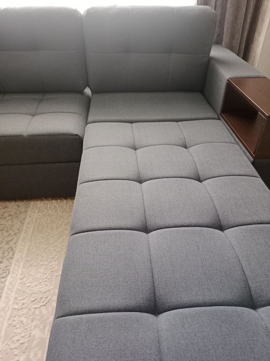 Срочно продам диван раздвижной