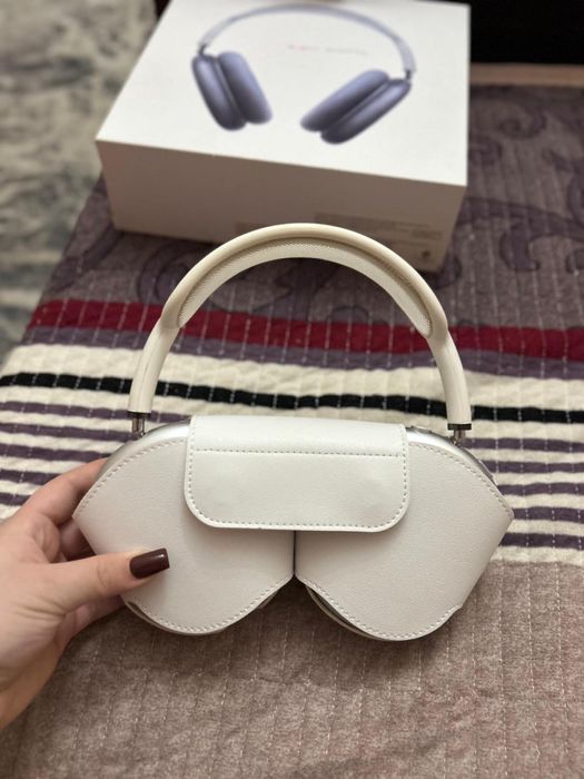 AirPods Max.