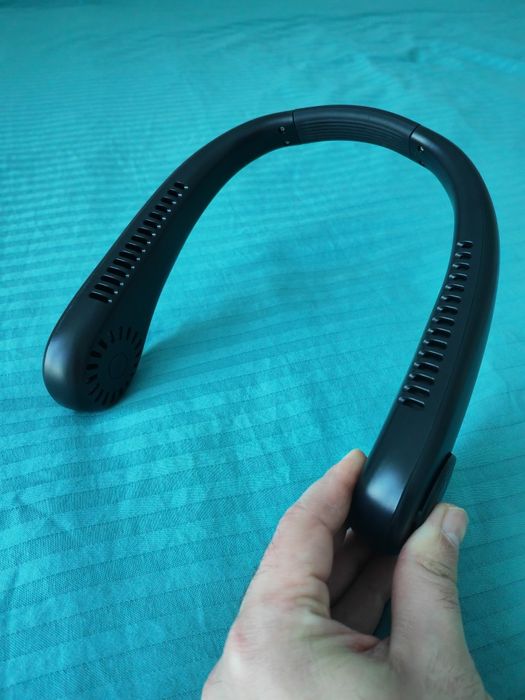 Ventilator modern cu aspect de căști