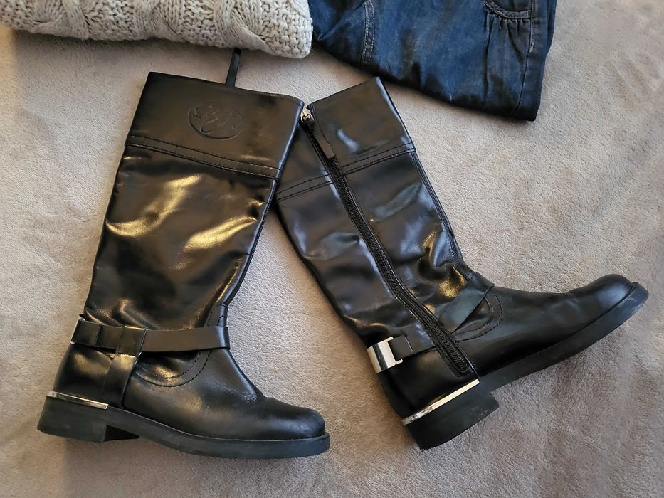 Ефектни ботуши Zara