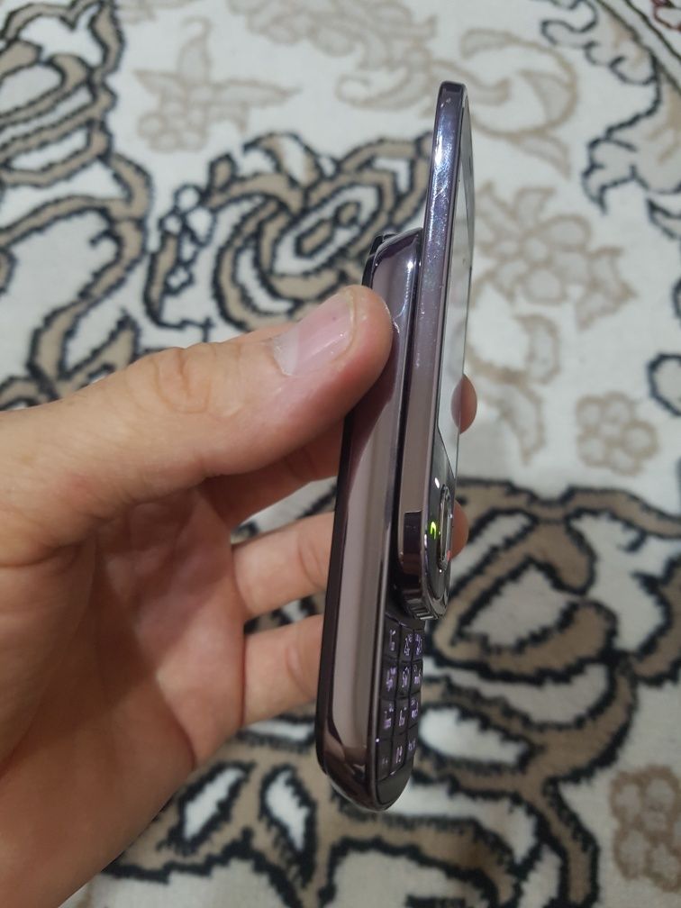 Nokia 7230 slide sotladi