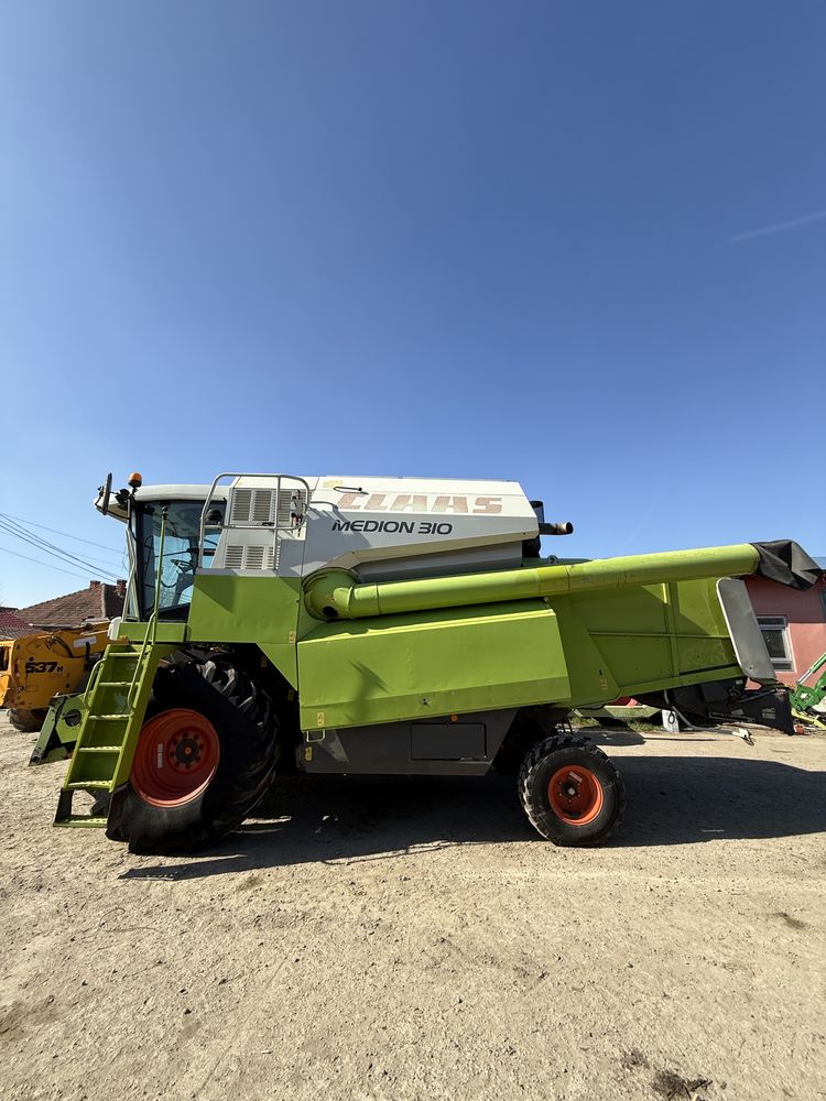 Vand combina agricola claas medion 310 in stare buna