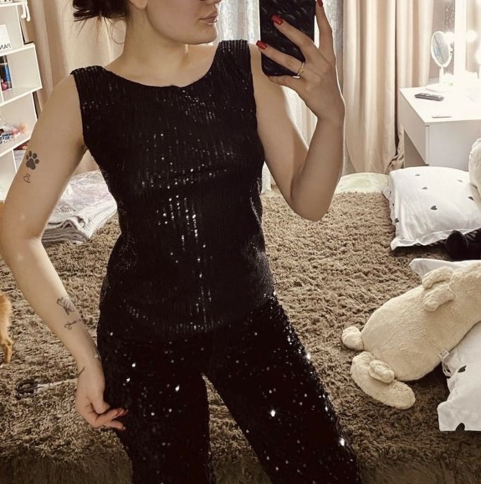 Продам новый костюм классический