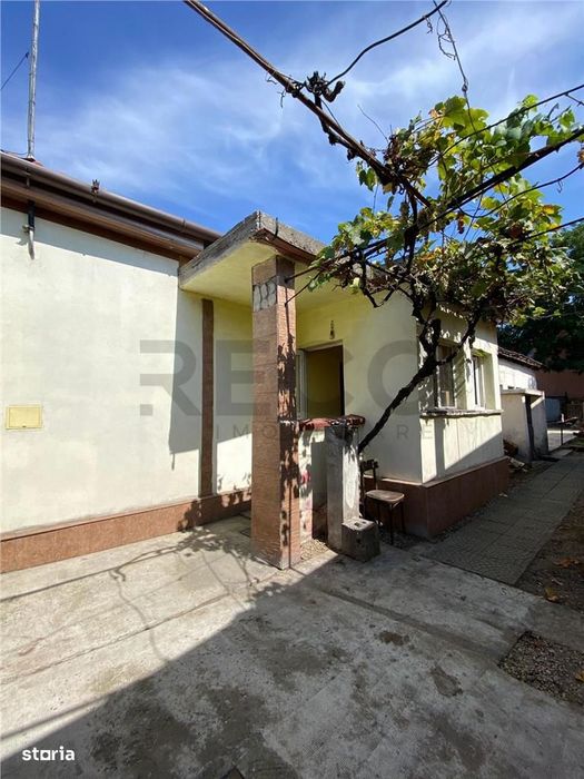 RECO Casa de vanzare zona Velenta