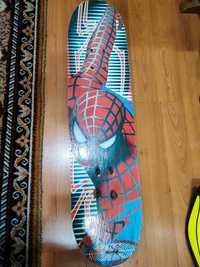 Продается скейтборд с рисунком человек паук
