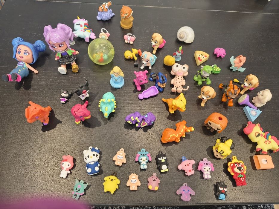 ЛОт малки играчки