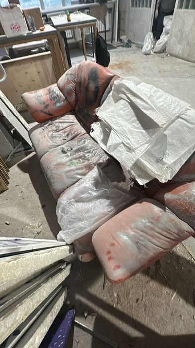 Продам коженый диван, в отличном состоянии, самовывоз