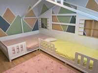 Patut Montessori casuta cu doua paturi + saltele+ biblioteca