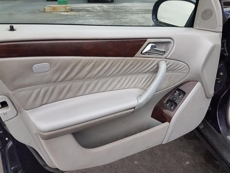 На Части! Mercedes C-Класа W203 270 CDI Ръчни Комби Кожа Avangarde