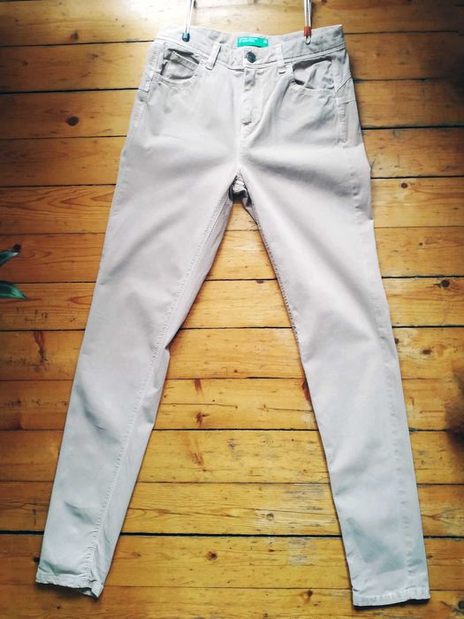 Бежови, дамски дънки тип Skinny Jeans  на Benetton