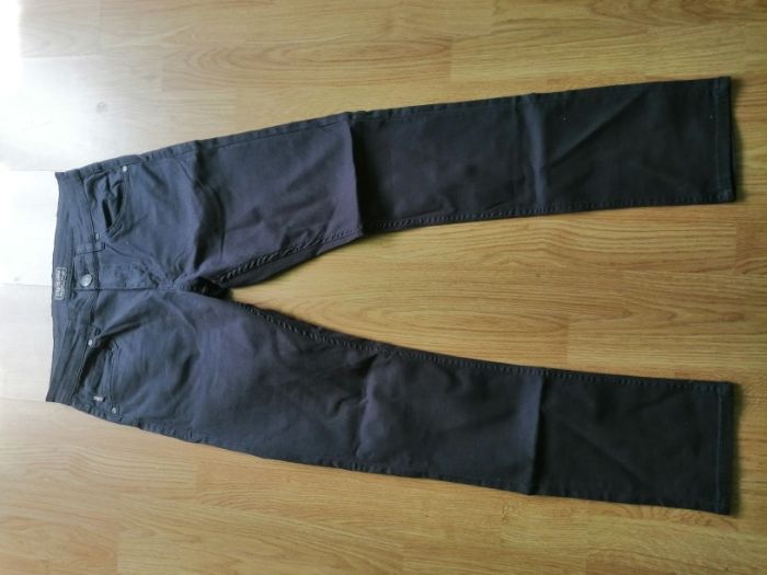 Pantaloni Blugi / Jeans Skinny fit, Canna di Fucile, Size 30(T 44) NOU