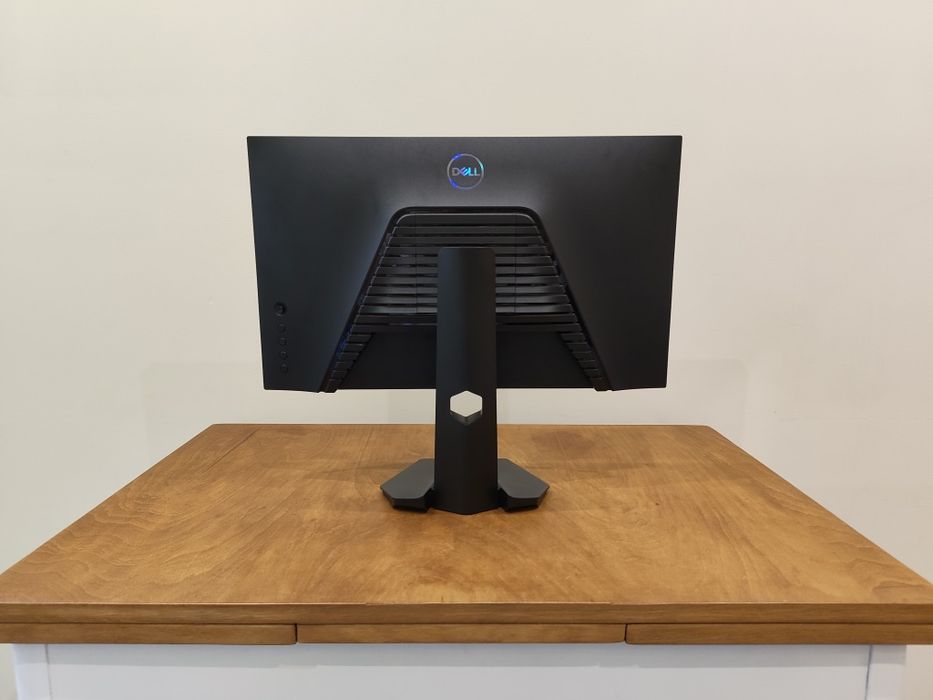 24 инчов 144hz монитор Dell