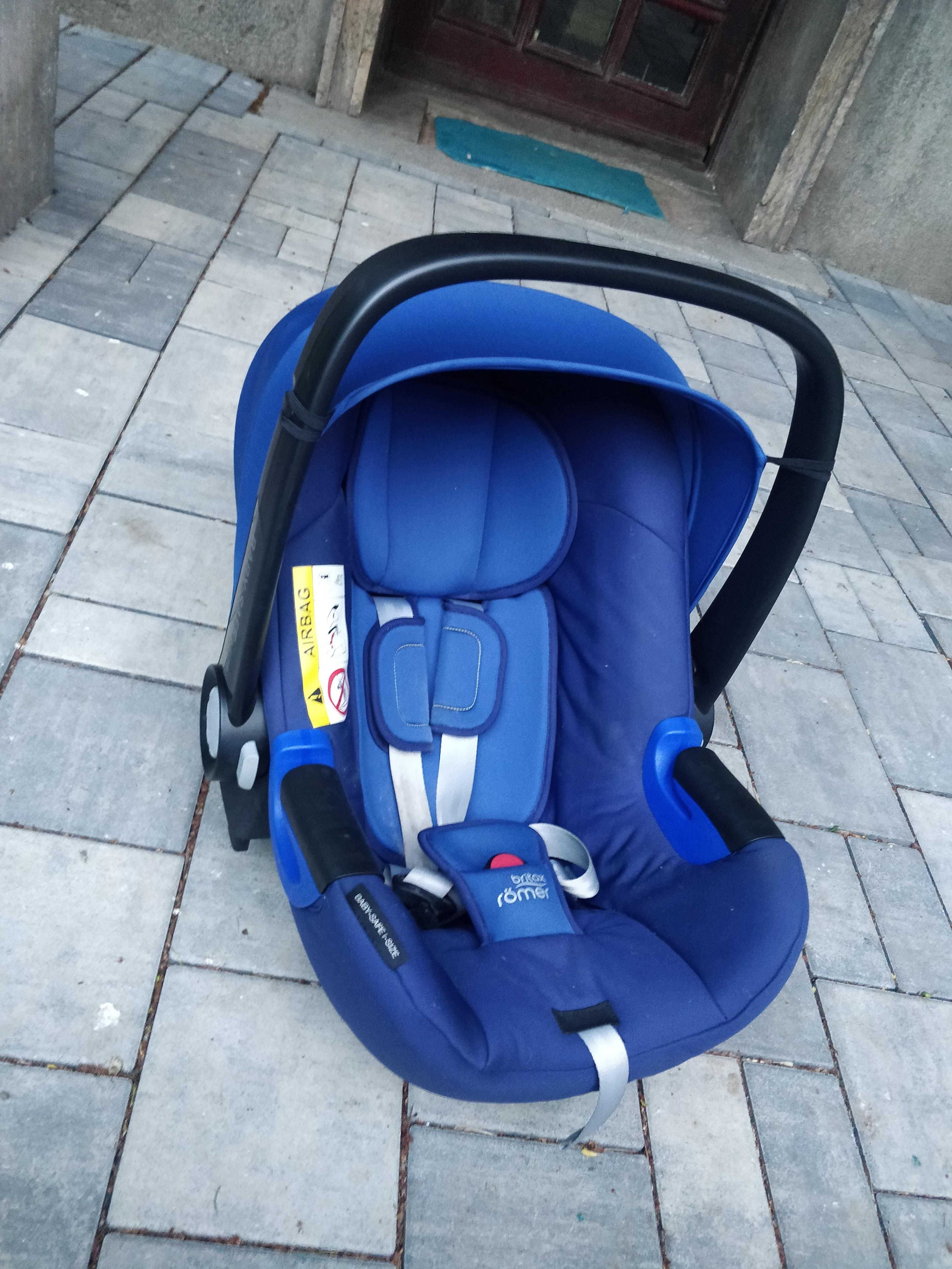 Vand pachet Britax carucior + scoica + landou