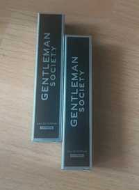 Apa de parfum Givenchy