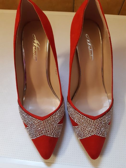 Pantofi cu toc stiletto