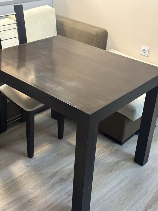 Трапезна маса или кухня