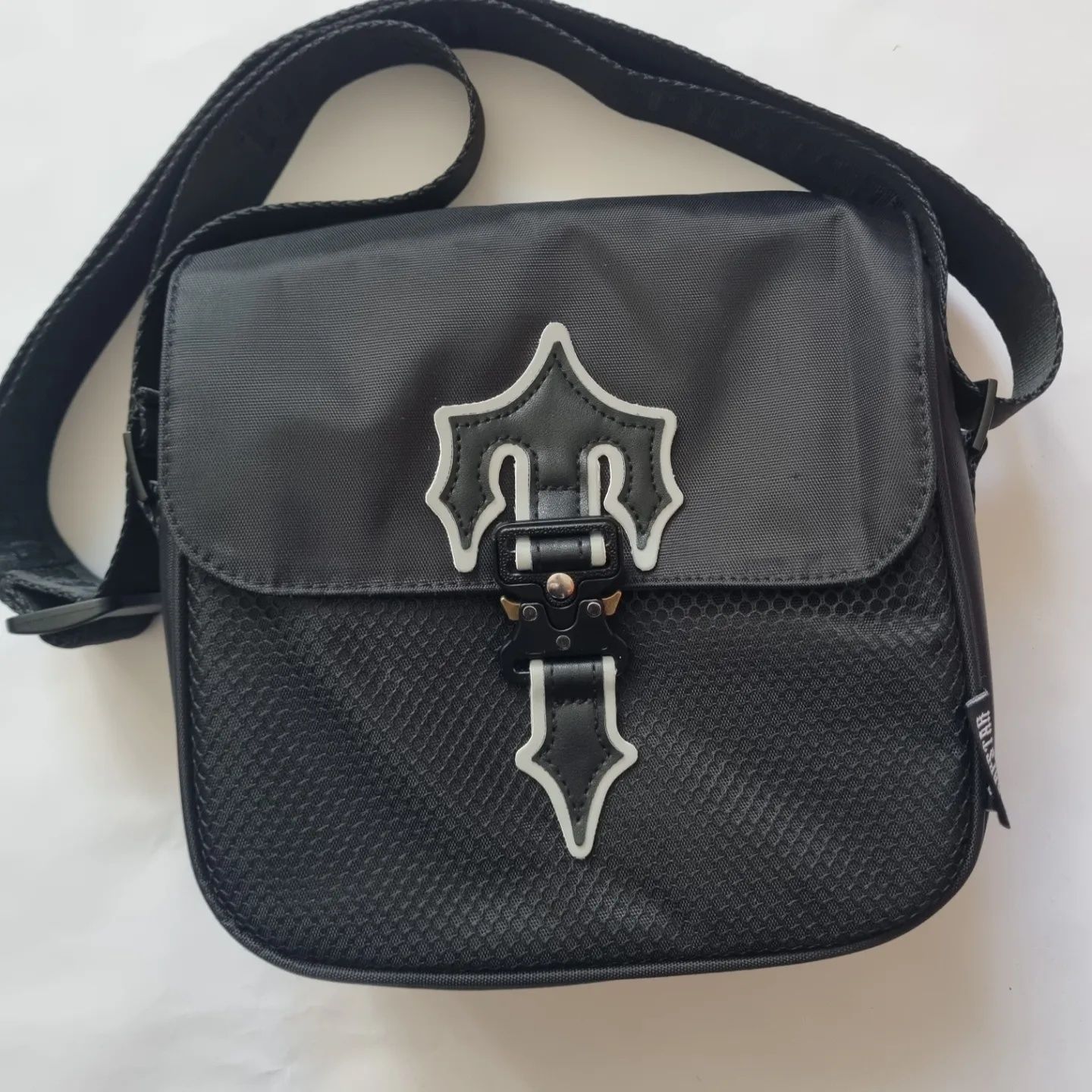 Trapstar Irongate T cross-body Bag 1.0- BLACK