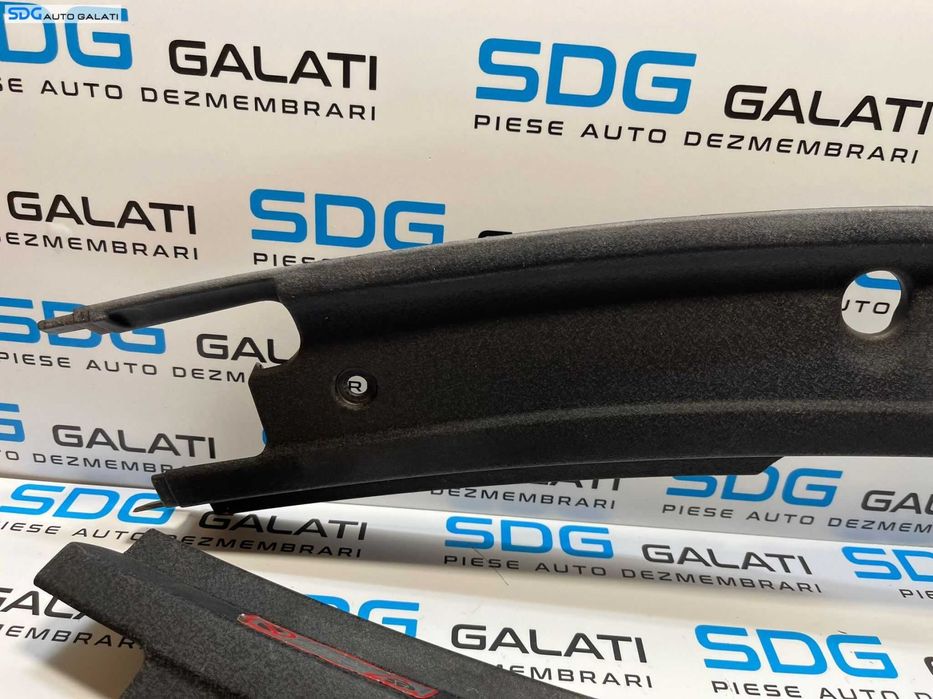 Set Capace Ornamente Plastic Tragher Trager Bara Spoiler Fata Audi TT 8N 1998 - 2006 Cod 8N0860441E 8N0860442E