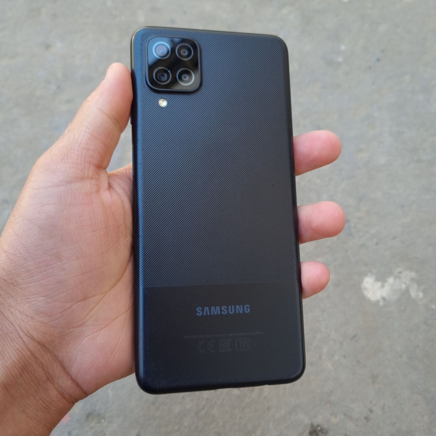 Samsung Galaxy A12 sotiladi