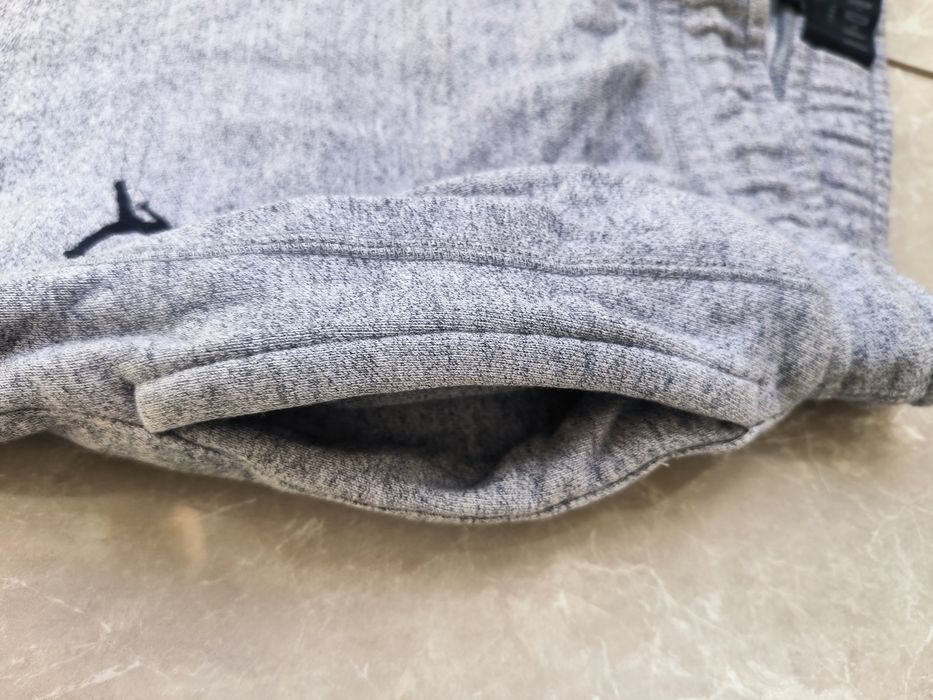 Air Jordan долнище XL размер