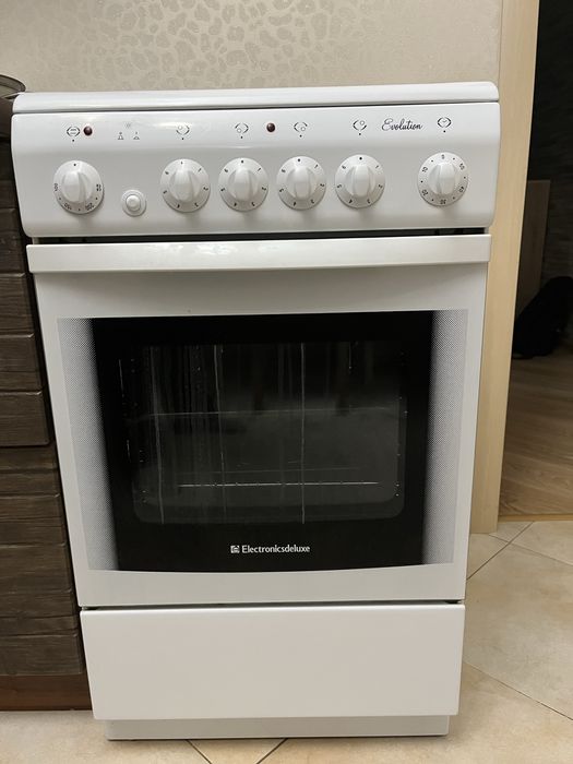 Электрическая плита electrolux
