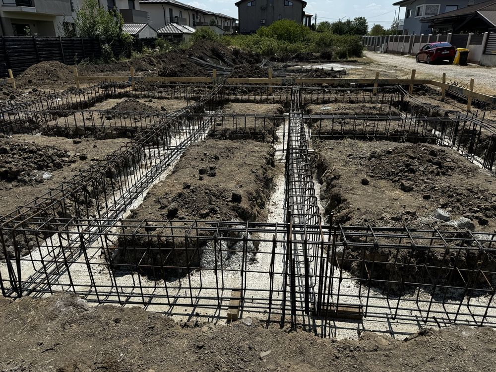 OFERTA - Casa la rosu + teren 440 mp Ciprian Porumbescu otopeni