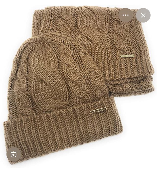 Набор шапка и шарф на зиму  женский