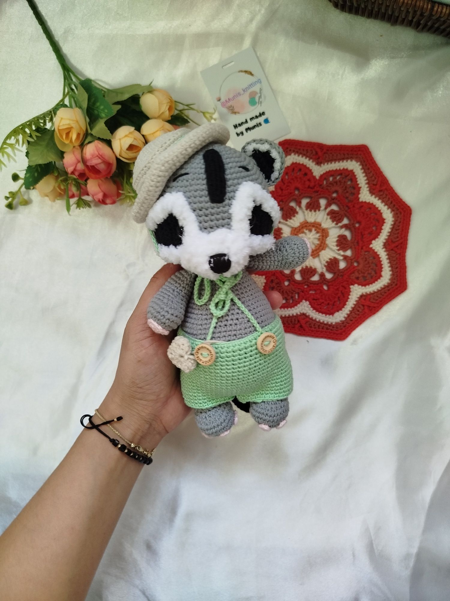 Вязаные игрушки из гипоаллергенный пряжи