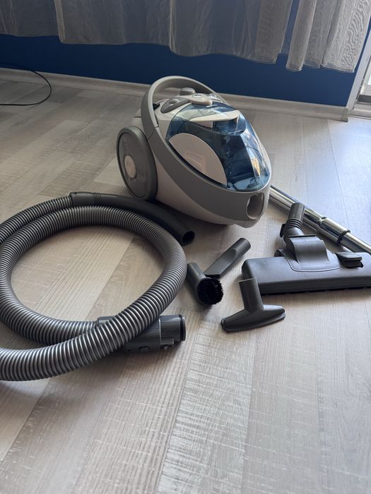 Прахосмукачка без торбичка Zelmer Galaxy 1800W
