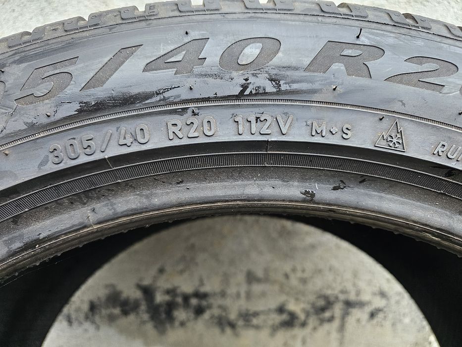 Vând   o anvelope de iarna pirelli  305 40 20  / 1921