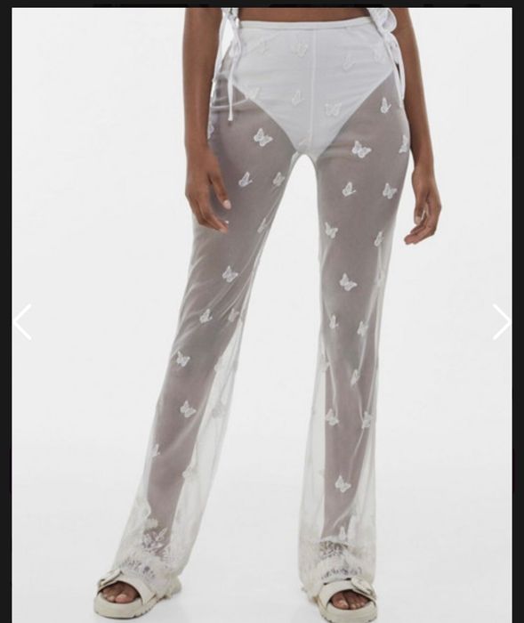 Прозрачни дантелени панталони Bershka