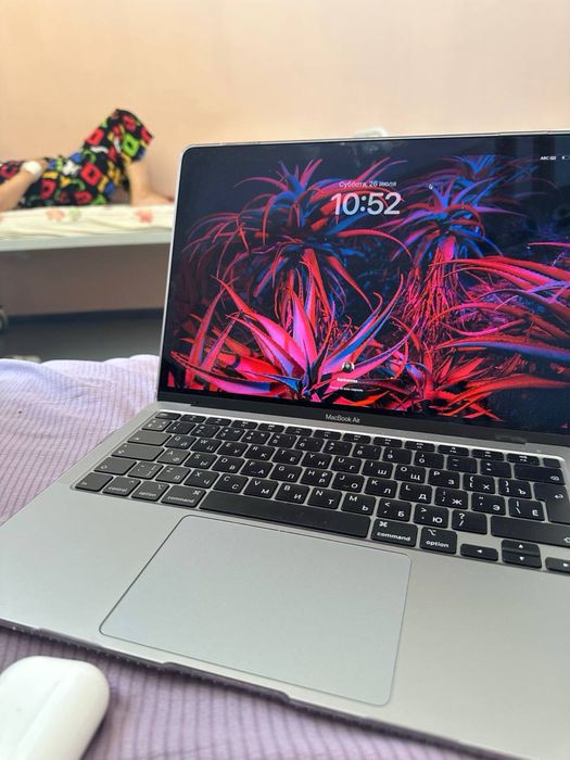 Makbook air 2020
