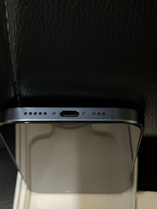 iPhone 15 Pro / Blue Titanium / като НОВ !!!